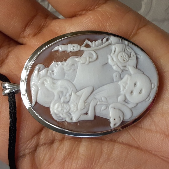 925, Made in Italy, Hand Carved Cameo, Beauty & The Beast. Pendant & Brooch. - Picture 17 of 17